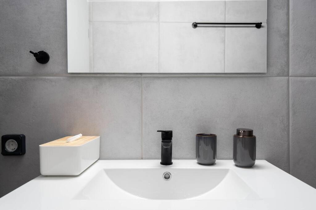 Urban Casa Apartment Атина Екстериор снимка